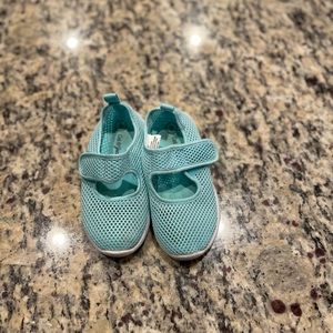 Cat & Jack play shoes.